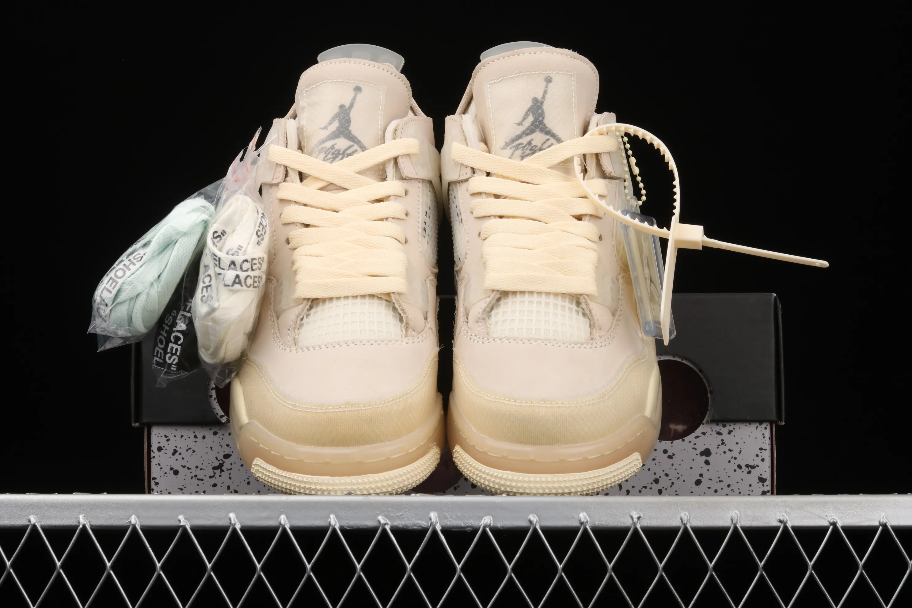 All categories Air Jordan Jordan series basketball shoes Air Jordan 4 pure original OF x Air Jordan 4 Retro "Cream/Sail" AJ4 Joe 4 mid-top retro casual sports culture basketball shoes CV9388-100
